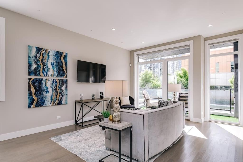 Stunning Duplex Condo #1 - Downtown River North Chicago Eksteriør billede